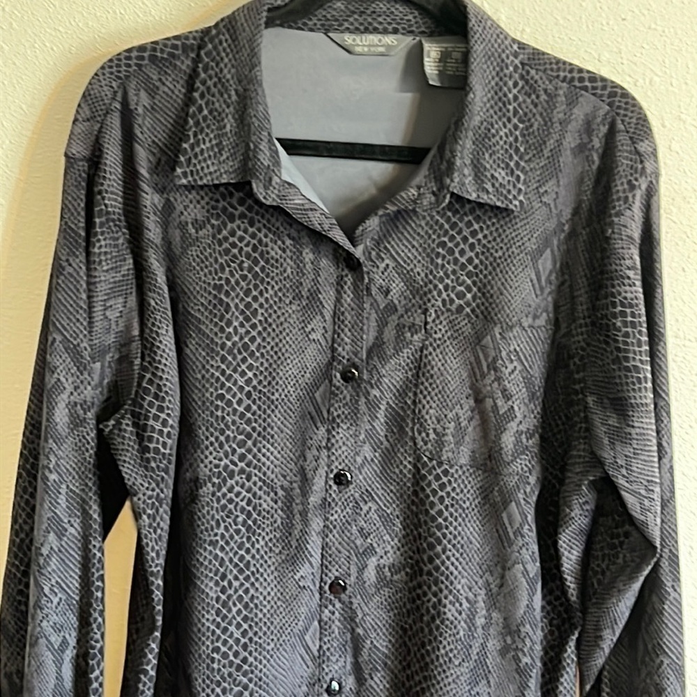 Solutions New York charcoal Grey Snakeskin Print Shacket Size XL